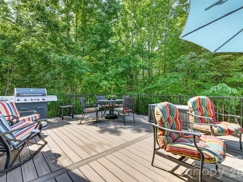 6410 Willow Farm Drive, Denver, NC 28037.  MLS# CAR4384994, YatesRealty ID 24343. 