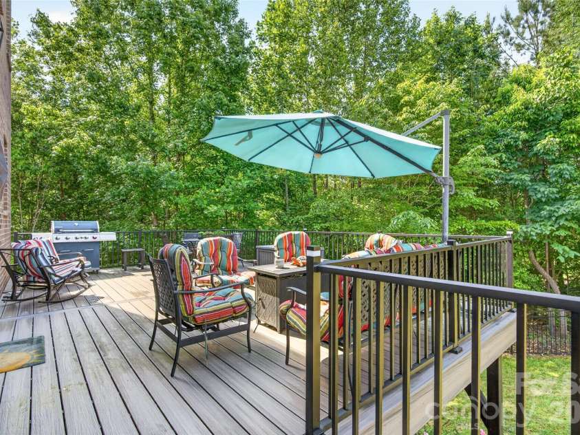 6410 Willow Farm Drive, Denver, NC 28037.  MLS# CAR4384994, YatesRealty ID 24343. 