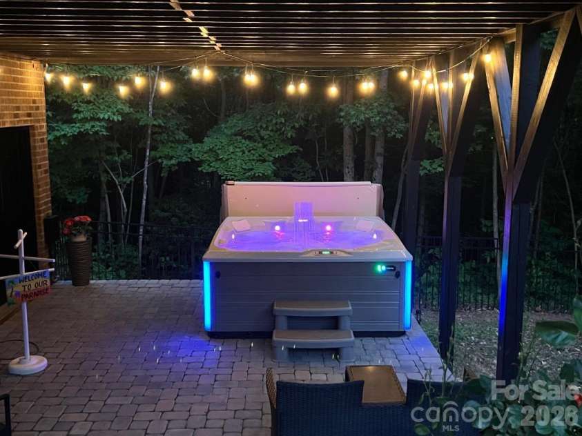 6410 Willow Farm Drive, Denver, NC 28037.  MLS# CAR4384994, YatesRealty ID 24343. 