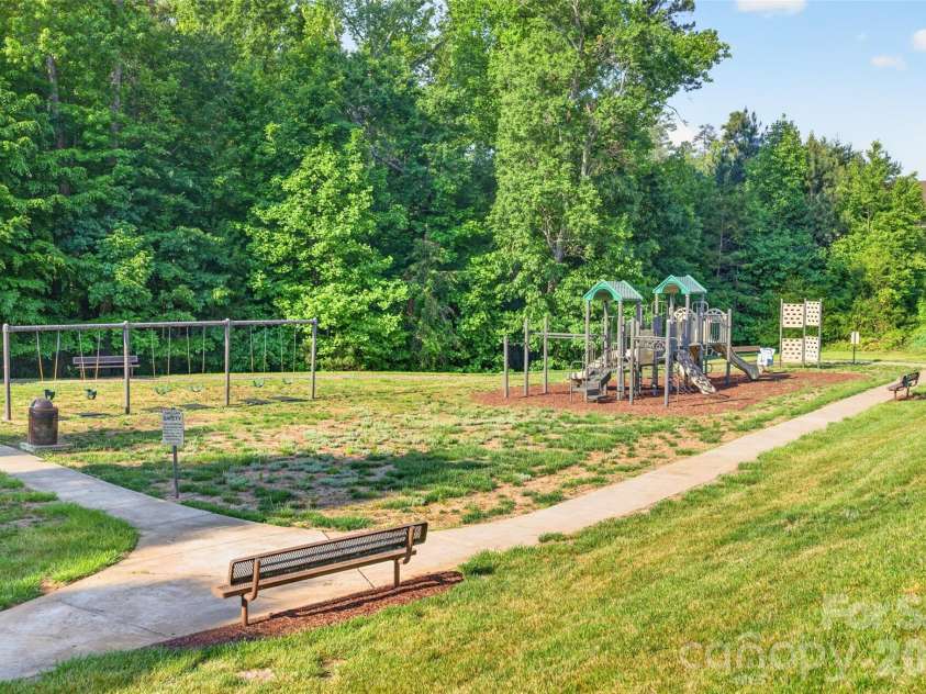6410 Willow Farm Drive, Denver, NC 28037.  MLS# CAR4384994, YatesRealty ID 24343. Playground