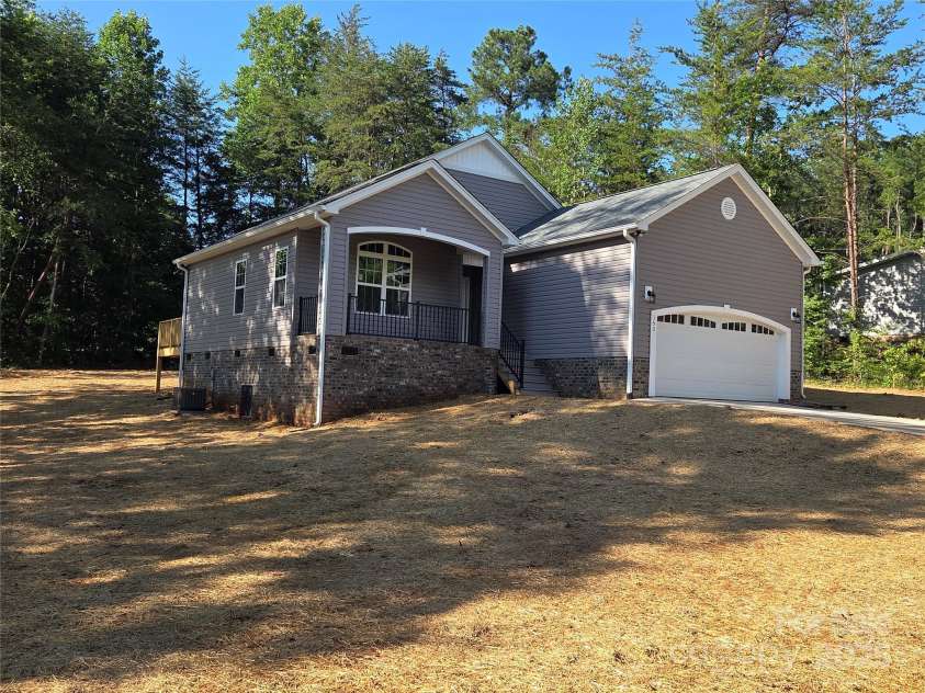 153 Brook Creek Drive, Troutman, NC 28166.  MLS# CAR4274931, YatesRealty ID 24344. 