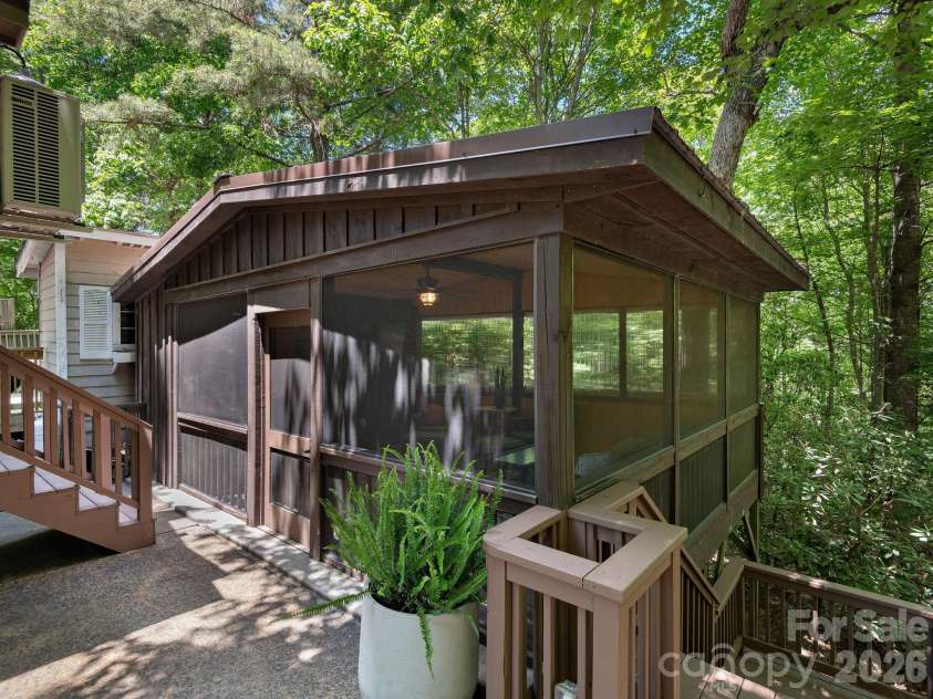 61 Boulder Drive, Lake Toxaway, NC 28747.  MLS# CAR4380613, YatesRealty ID 24344. 