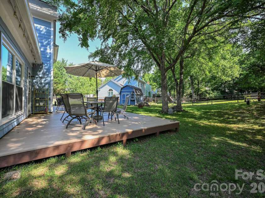 9101 Castlebay Drive, Charlotte, NC 28277.  MLS# CAR4382919, YatesRealty ID 24345. 