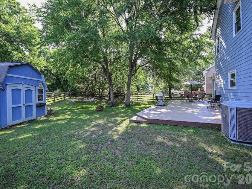 9101 Castlebay Drive, Charlotte, NC 28277.  MLS# CAR4382919, YatesRealty ID 24345. 