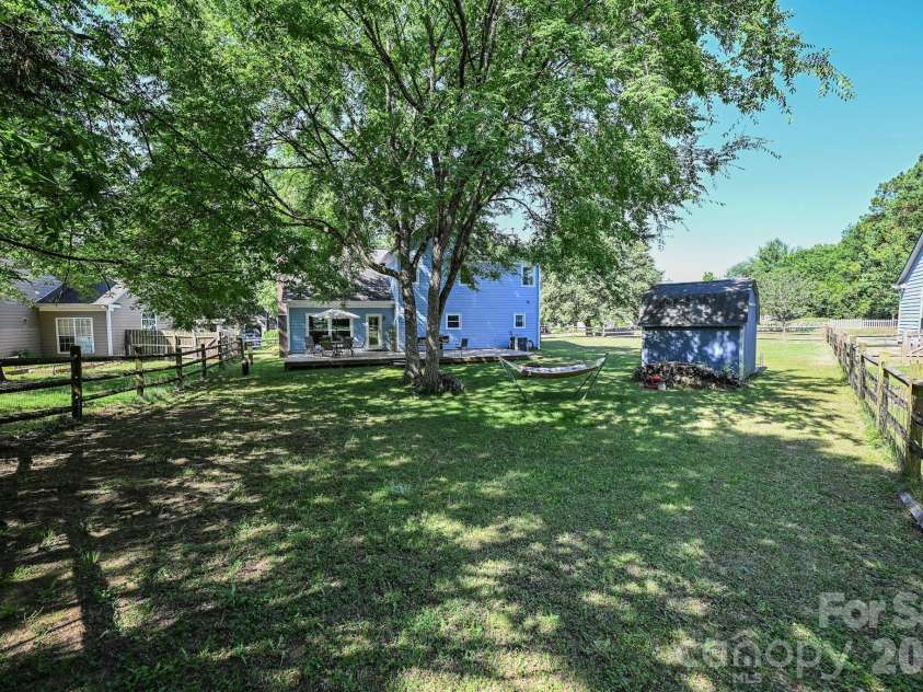 9101 Castlebay Drive, Charlotte, NC 28277.  MLS# CAR4382919, YatesRealty ID 24345. 