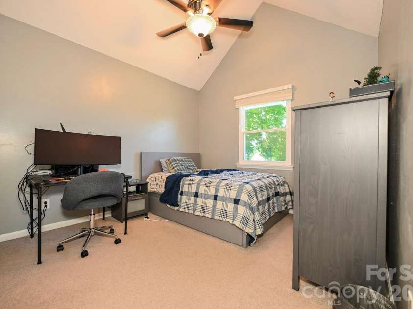 9101 Castlebay Drive, Charlotte, NC 28277.  MLS# CAR4382919, YatesRealty ID 24345. 
