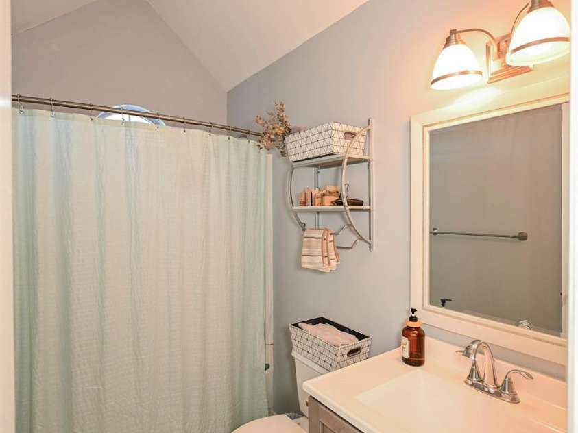 9101 Castlebay Drive, Charlotte, NC 28277.  MLS# CAR4382919, YatesRealty ID 24345. 
