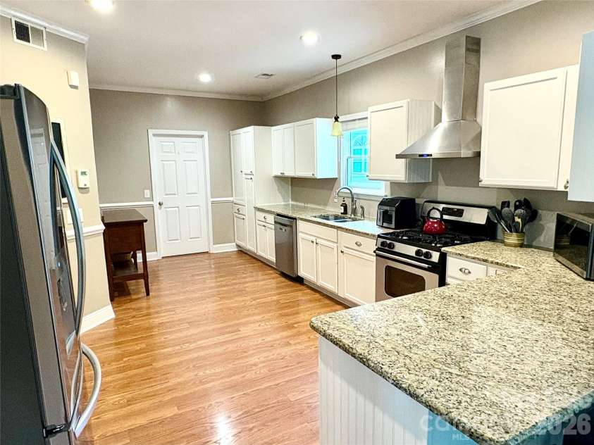 9101 Castlebay Drive, Charlotte, NC 28277.  MLS# CAR4382919, YatesRealty ID 24345. 