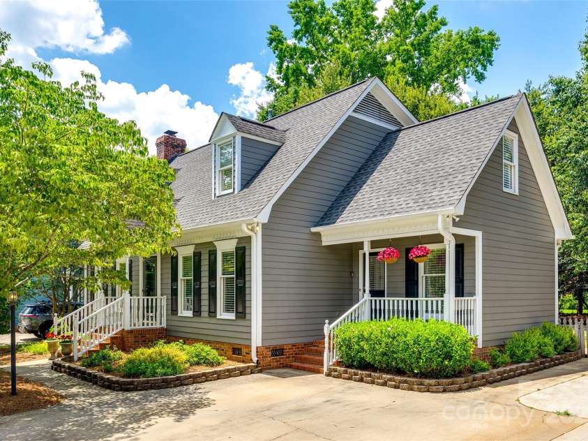 1887 Steeplechase Drive, Rock Hill, SC 29732.  MLS# CAR4268508, YatesRealty ID 24346. 