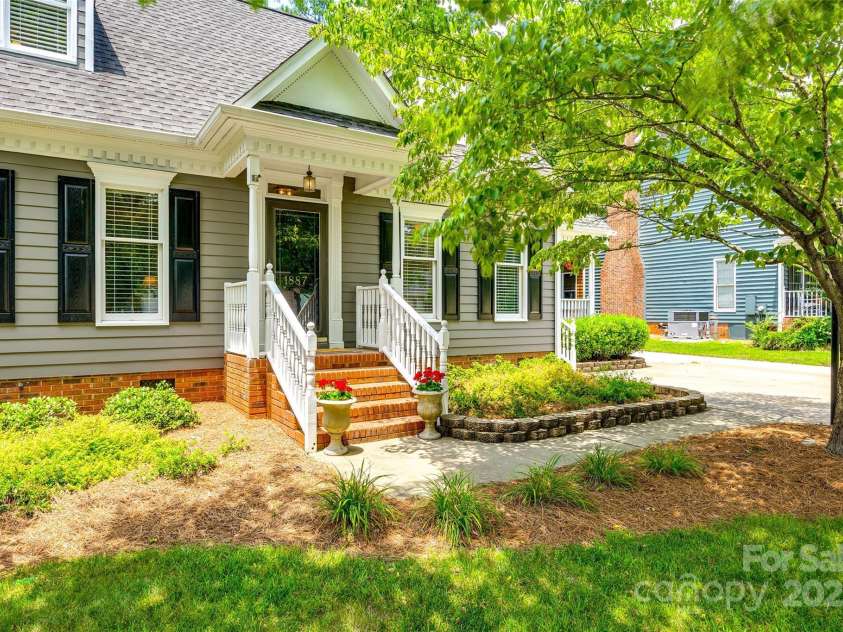 1887 Steeplechase Drive, Rock Hill, SC 29732.  MLS# CAR4268508, YatesRealty ID 24346. 