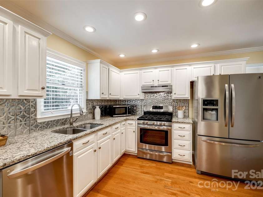 1887 Steeplechase Drive, Rock Hill, SC 29732.  MLS# CAR4268508, YatesRealty ID 24346. 