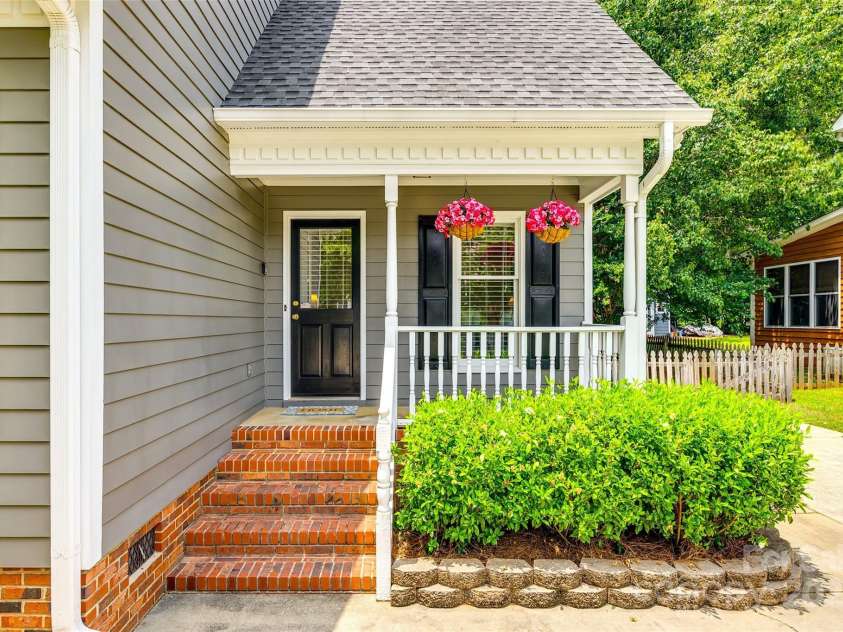 1887 Steeplechase Drive, Rock Hill, SC 29732.  MLS# CAR4268508, YatesRealty ID 24346. 