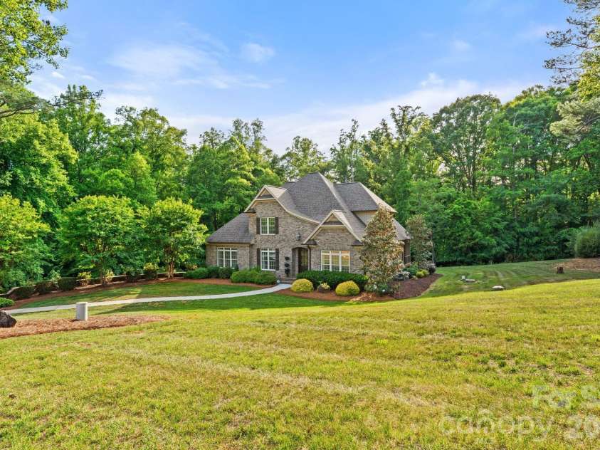 8050 Windswept Drive, Belews Creek, NC 27009.  MLS# CAR4384774, YatesRealty ID 24346. 