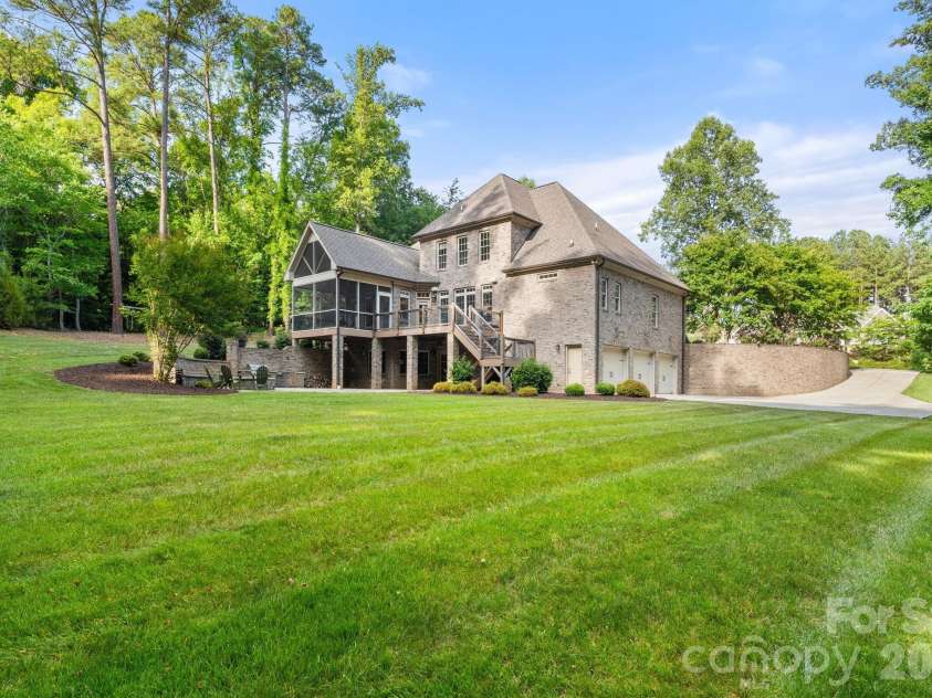 8050 Windswept Drive, Belews Creek, NC 27009.  MLS# CAR4384774, YatesRealty ID 24346. 