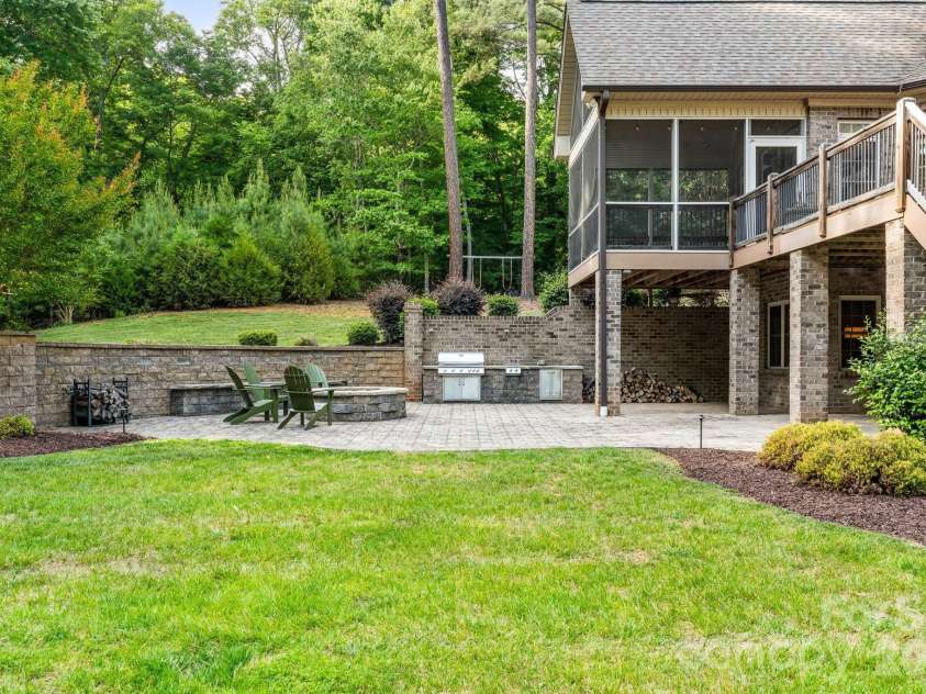 8050 Windswept Drive, Belews Creek, NC 27009.  MLS# CAR4384774, YatesRealty ID 24346. 