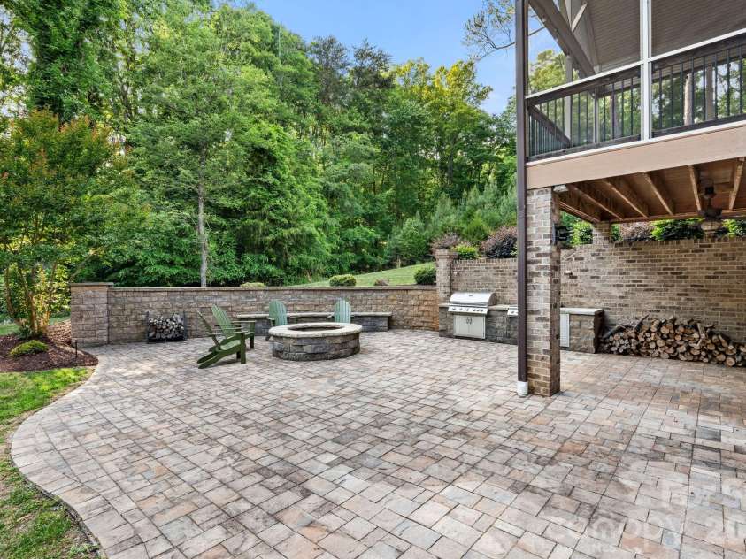 8050 Windswept Drive, Belews Creek, NC 27009.  MLS# CAR4384774, YatesRealty ID 24346. 