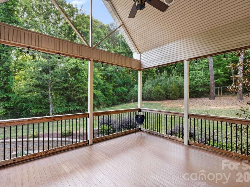 8050 Windswept Drive, Belews Creek, NC 27009.  MLS# CAR4384774, YatesRealty ID 24346. 