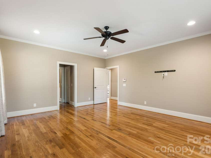 8050 Windswept Drive, Belews Creek, NC 27009.  MLS# CAR4384774, YatesRealty ID 24346. 