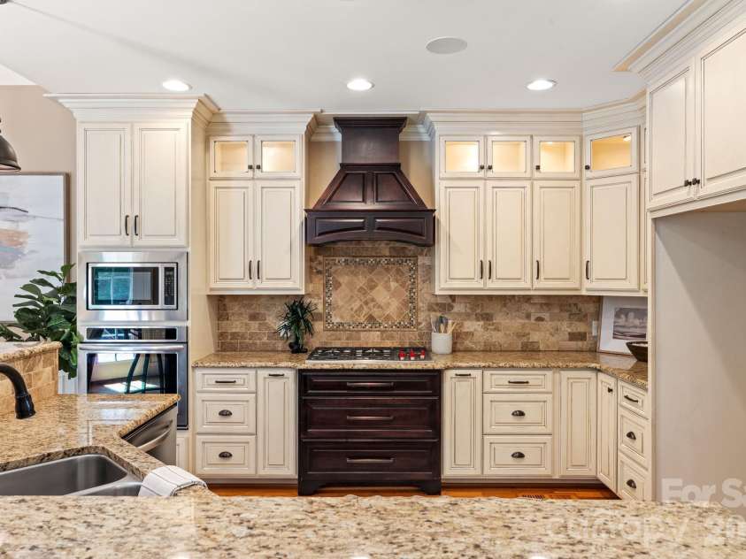 8050 Windswept Drive, Belews Creek, NC 27009.  MLS# CAR4384774, YatesRealty ID 24346. 