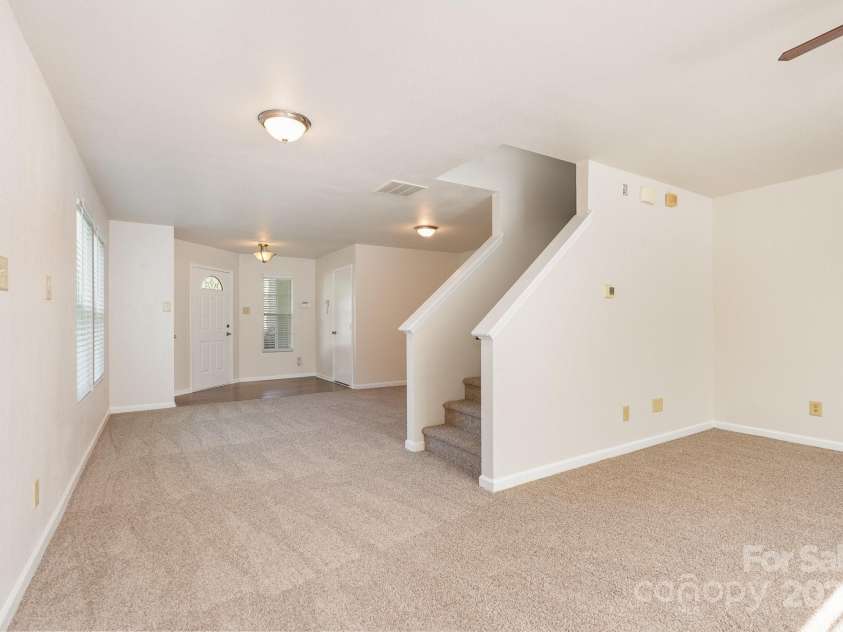 1432 Matthew Allen Circle, Kannapolis, NC 28081.  MLS# CAR4275696, YatesRealty ID 24347. 