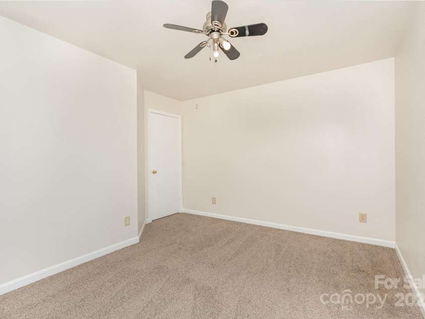 1432 Matthew Allen Circle, Kannapolis, NC 28081.  MLS# CAR4275696, YatesRealty ID 24347. 