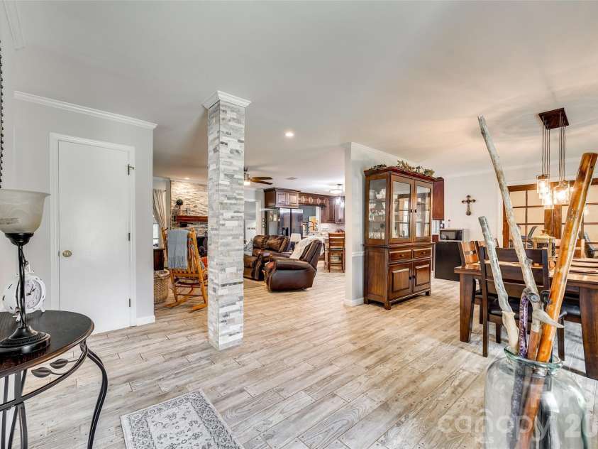 1325 Bucknell Avenue, Gastonia, NC 28054.  MLS# CAR4383835, YatesRealty ID 24348. 