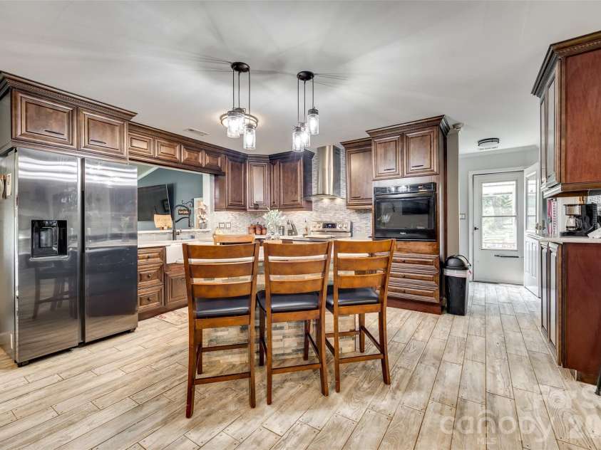 1325 Bucknell Avenue, Gastonia, NC 28054.  MLS# CAR4383835, YatesRealty ID 24348. 