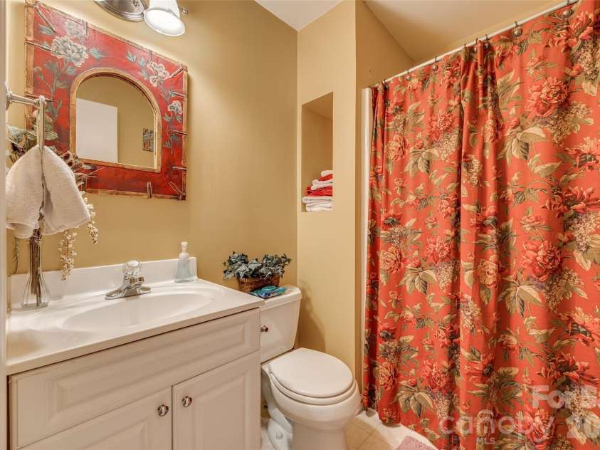 1325 Bucknell Avenue, Gastonia, NC 28054.  MLS# CAR4383835, YatesRealty ID 24348. 