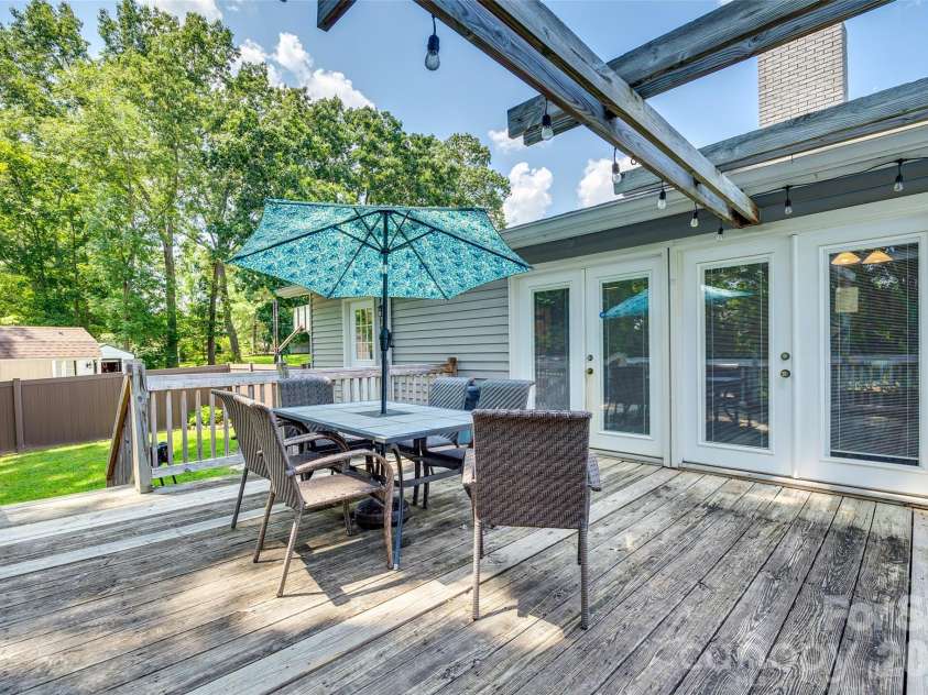 1325 Bucknell Avenue, Gastonia, NC 28054.  MLS# CAR4383835, YatesRealty ID 24348. 