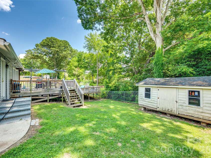 1325 Bucknell Avenue, Gastonia, NC 28054.  MLS# CAR4383835, YatesRealty ID 24348. 