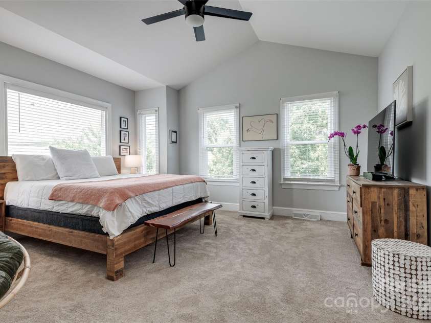 2936 Saintfield Place, Charlotte, NC 28270.  MLS# CAR4275978, YatesRealty ID 24348. 