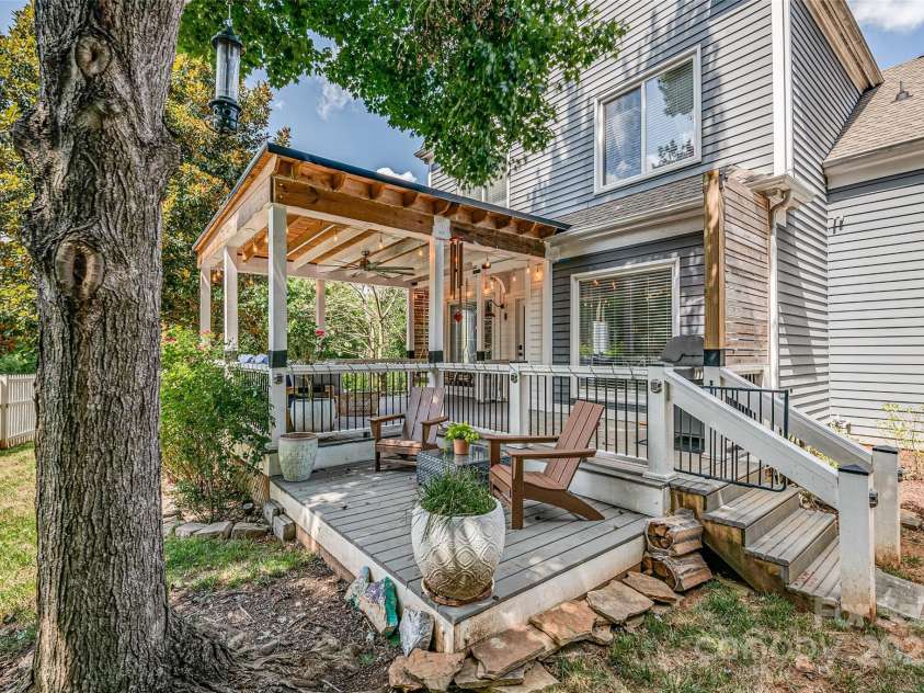 2936 Saintfield Place, Charlotte, NC 28270.  MLS# CAR4275978, YatesRealty ID 24348. 