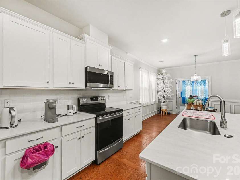 14204 Southbridge Forest Drive, Charlotte, NC 27273.  MLS# CAR4385060, YatesRealty ID 24350. 