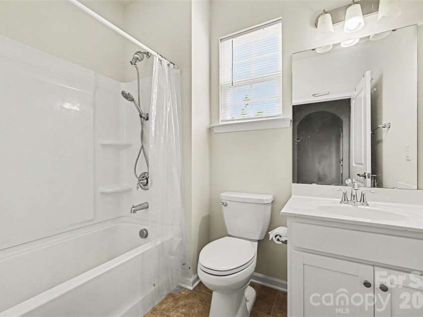 14204 Southbridge Forest Drive, Charlotte, NC 27273.  MLS# CAR4385060, YatesRealty ID 24350. 