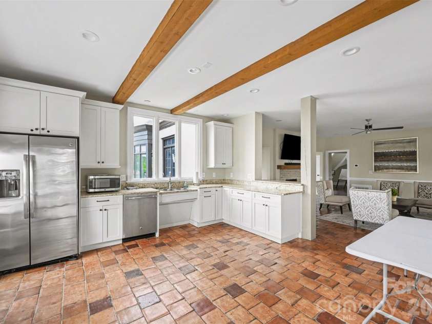 14204 Southbridge Forest Drive, Charlotte, NC 27273.  MLS# CAR4385060, YatesRealty ID 24350. 