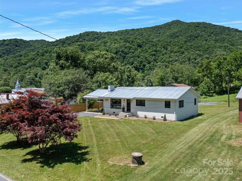 263 & 273 Stagger Weed Road, Bakersville, NC 28705.  MLS# CAR4241615, YatesRealty ID 24350. 