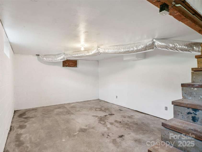 263 & 273 Stagger Weed Road, Bakersville, NC 28705.  MLS# CAR4241615, YatesRealty ID 24350. 