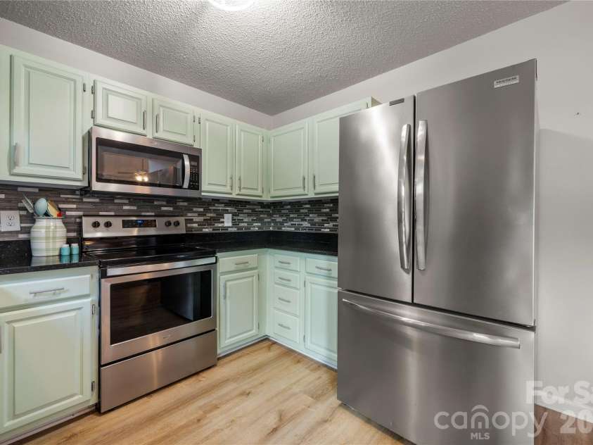3072 Point Clear Drive, Tega Cay, SC 29708.  MLS# CAR4384137, YatesRealty ID 24351. 