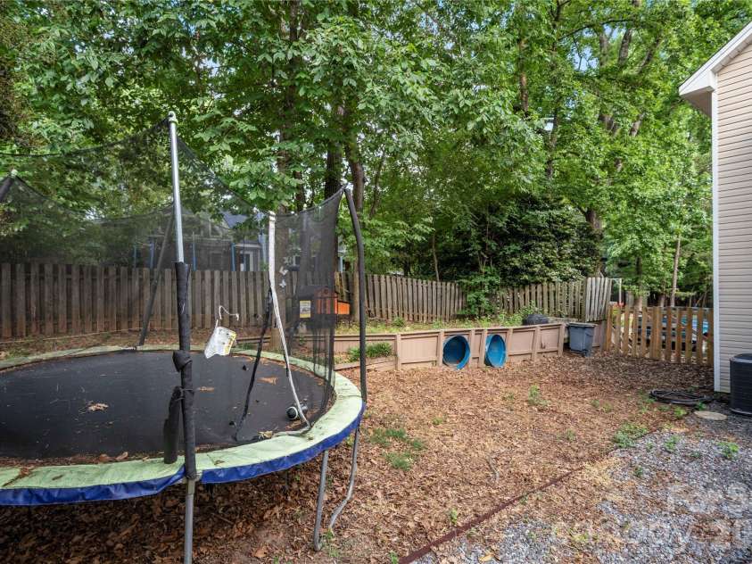 3072 Point Clear Drive, Tega Cay, SC 29708.  MLS# CAR4384137, YatesRealty ID 24351. Back yard