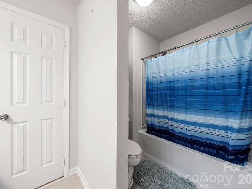 3072 Point Clear Drive, Tega Cay, SC 29708.  MLS# CAR4384137, YatesRealty ID 24351. Cont jack and jill bathroom