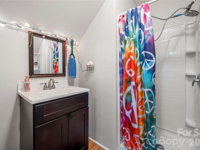 3072 Point Clear Drive, Tega Cay, SC 29708.  MLS# CAR4384137, YatesRealty ID 24351. Second living space loft full bathroom