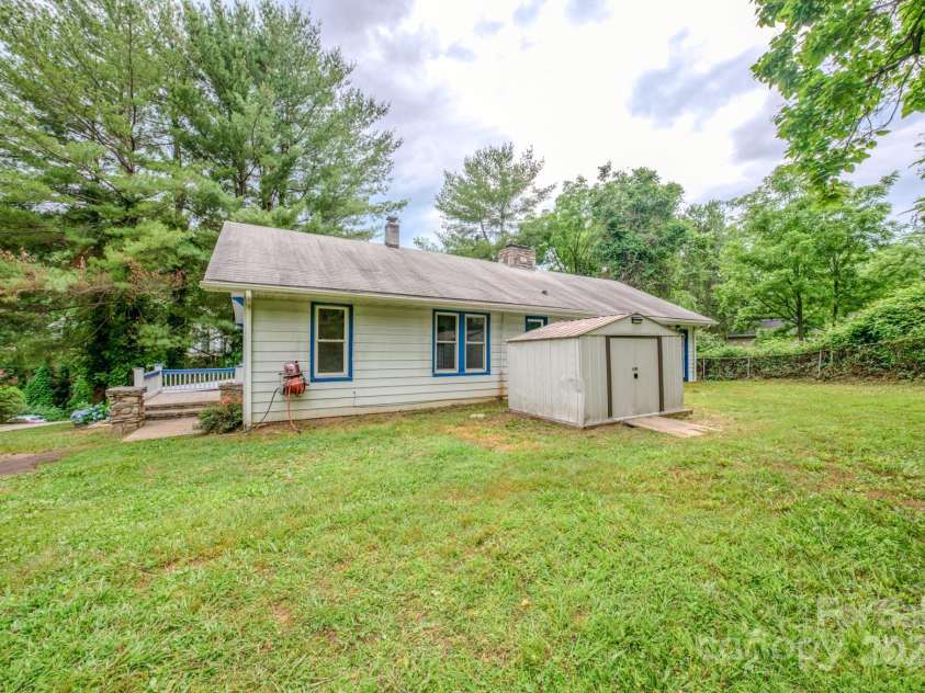 156 State Street, Asheville, NC 28806.  MLS# CAR4268322, YatesRealty ID 24352. 