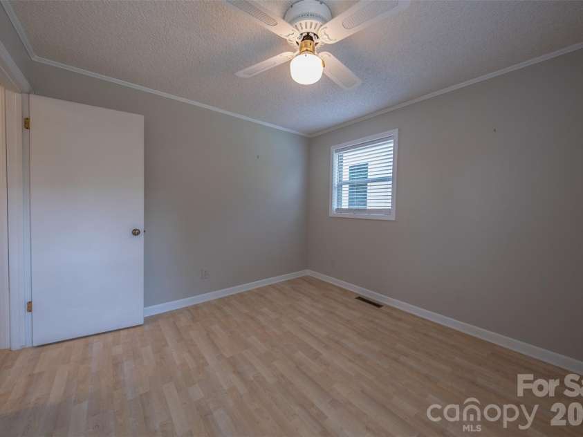 21205 Rio Oro Drive, Cornelius, NC 28031.  MLS# CAR4378603, YatesRealty ID 24353. 