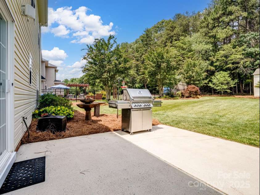 7627 Woodcrest Drive, Stanley, NC 28164.  MLS# CAR4257046, YatesRealty ID 24354. 