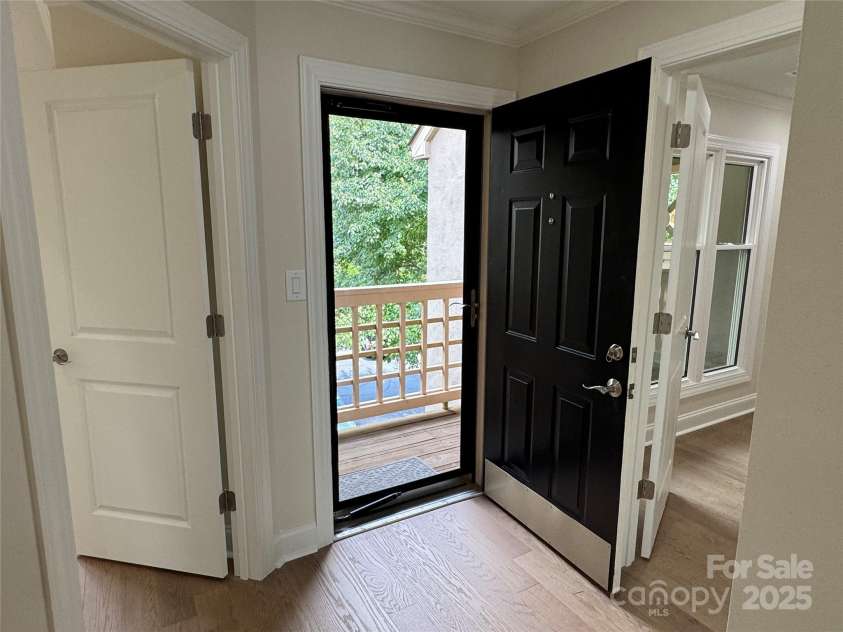 633 Portside Drive, Davidson, NC 28036.  MLS# CAR4275379, YatesRealty ID 24355. 