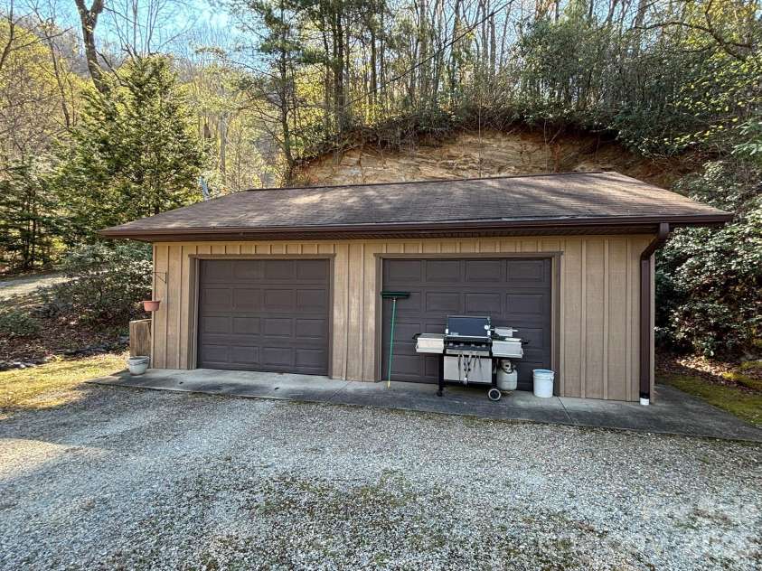 120 Kimberly Drive, Bryson City, NC 28713.  MLS# CAR4385063, YatesRealty ID 24356. Big detached garage!