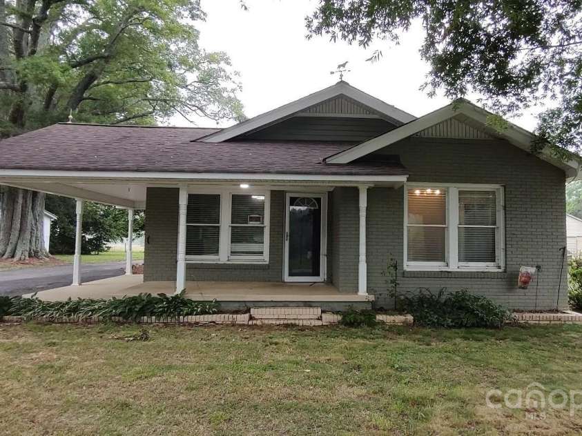 1521 Piedmont Avenue, Kings Mountain, NC 28086.  MLS# CAR4274196, YatesRealty ID 24356. 