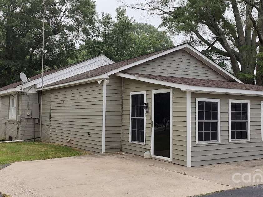 1521 Piedmont Avenue, Kings Mountain, NC 28086.  MLS# CAR4274196, YatesRealty ID 24356. 