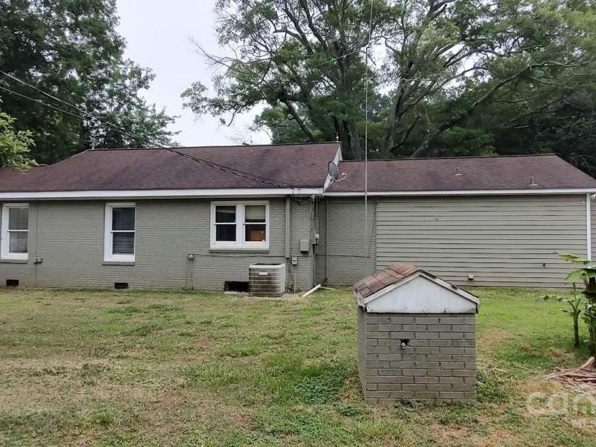 1521 Piedmont Avenue, Kings Mountain, NC 28086.  MLS# CAR4274196, YatesRealty ID 24356. 