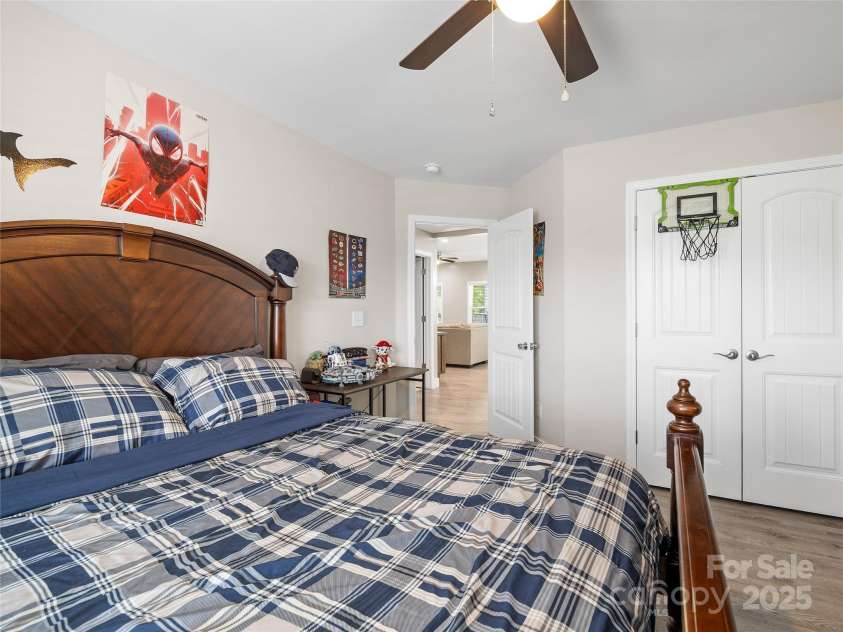 226 Oak Brook Lane, Gaffney, SC 29341.  MLS# CAR4274351, YatesRealty ID 24357. 